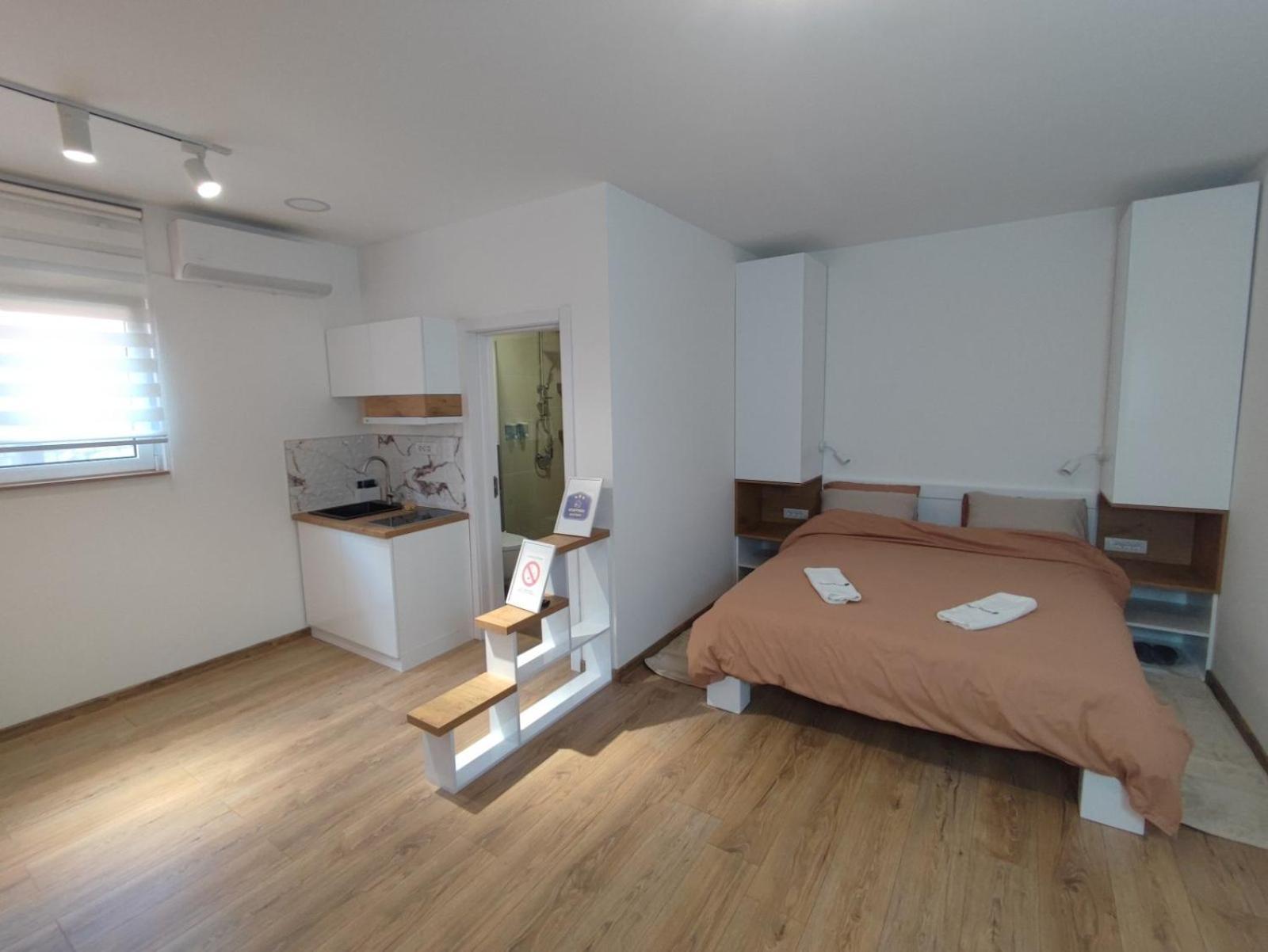 Apartmani Happy House Surcin Exterior photo