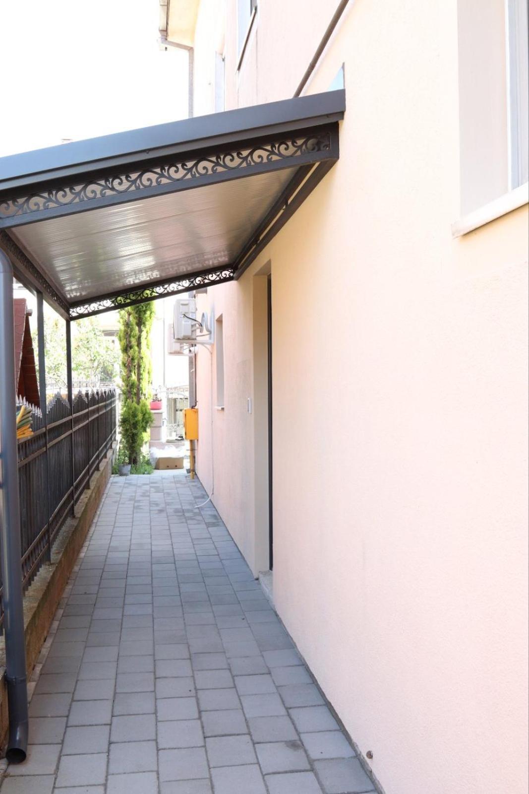 Apartmani Happy House Surcin Exterior photo