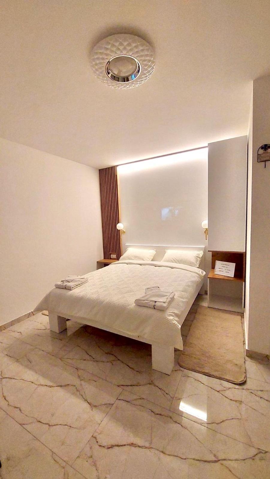 Apartmani Happy House Surcin Exterior photo